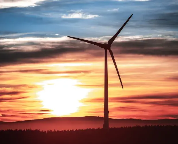 Eolienne, couché de soleil